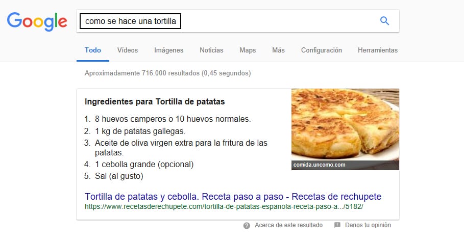 Tortilla de patatas casera con cebolla