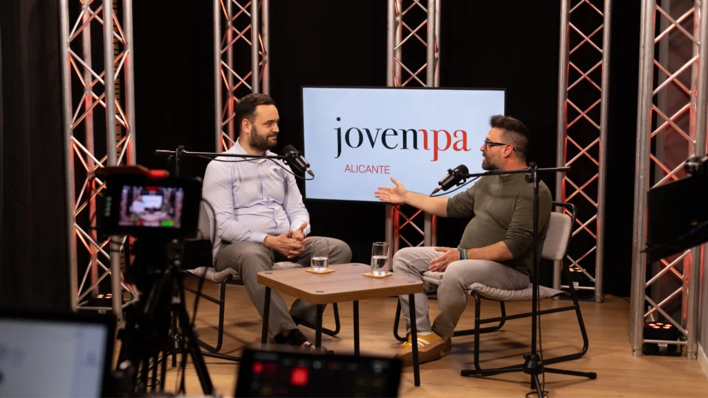 Angulo tres, miembros de Jovempa Alicante Podcast